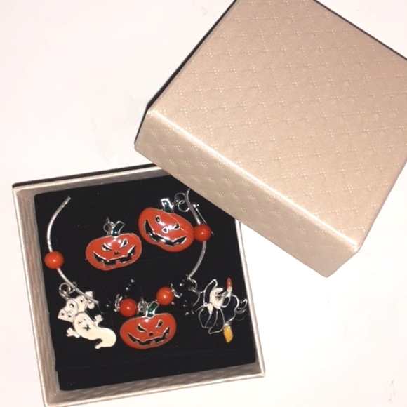 BOO!!   HALLOWEEN Necklace & Earrings SET! - Picture 4 of 12